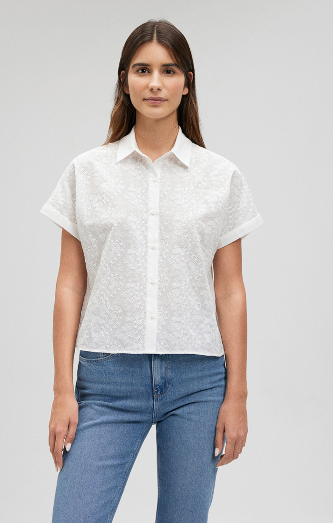 EMBROIDERED SHORT SLEEVE SHIRT IN ANTIQUE WHITE